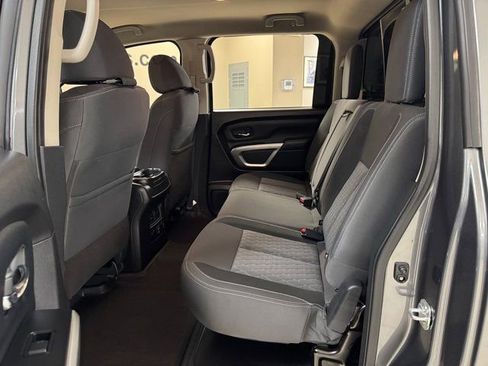 Used 2023 Nissan Titan SV w/ SV Convenience Package image 20