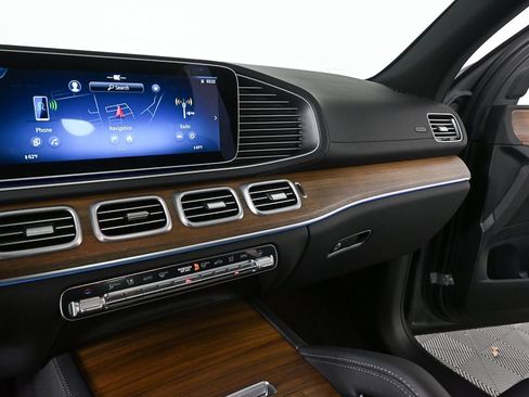 Certified 2025 Mercedes-Benz GLS 450 4MATIC image 13