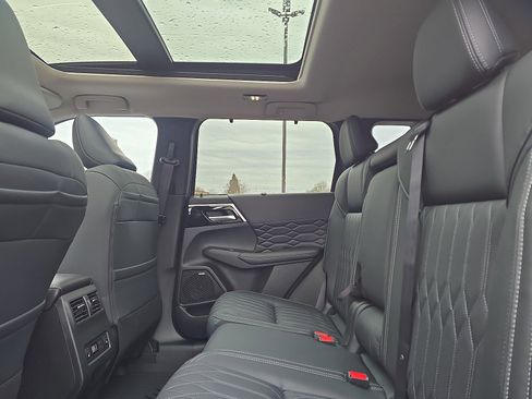 New 2026 Mitsubishi Outlander SEL AWD/4WD image 25