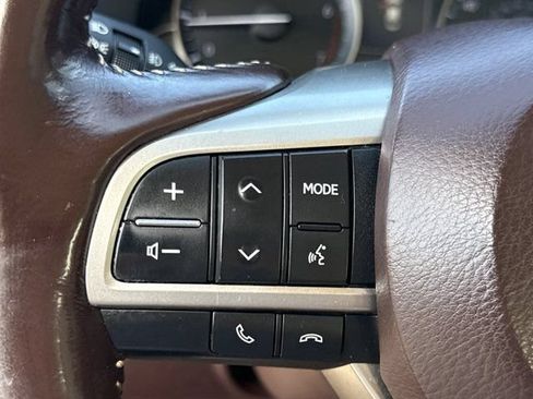 Used 2016 Lexus ES 350 w/ Luxury Package w/Wood Trim FWD image 19