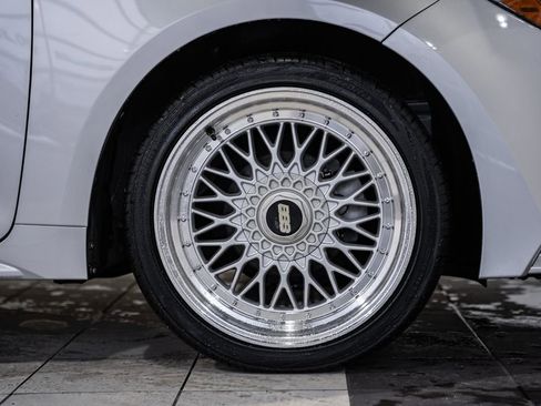 Used 2021 Toyota Corolla LE w/ Carpet Mat Package (TMS) image 13