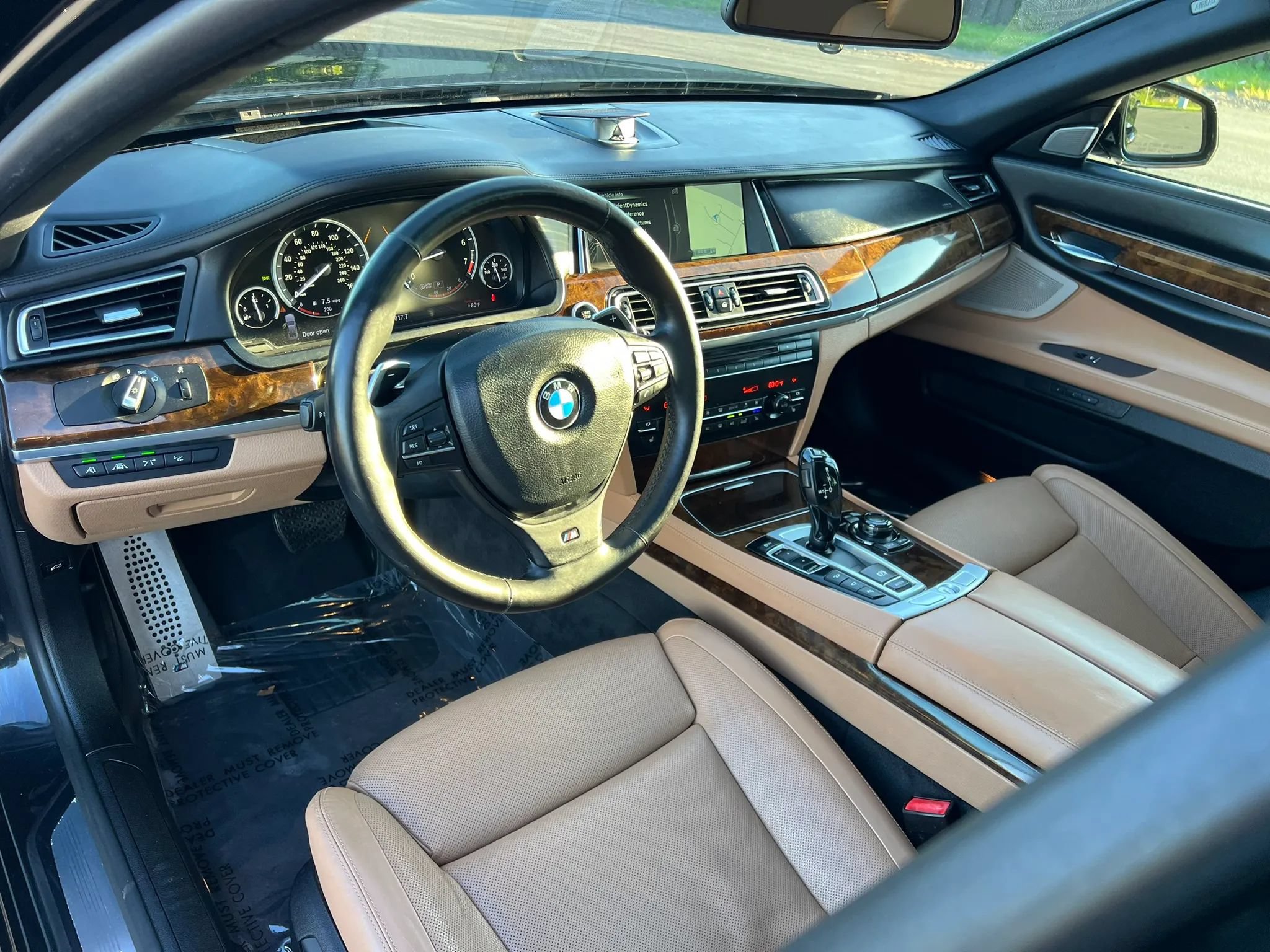 Used 2013 BMW 750Li xDrive w/ Executive Pkg AWD/4WD image 15