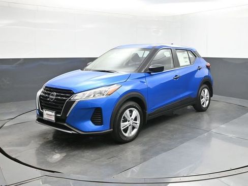 New 2025 Nissan Kicks Play S FWD image 34