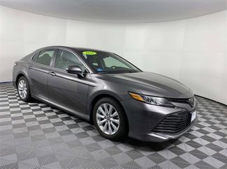 Used 2018 Toyota Camry LE video 1