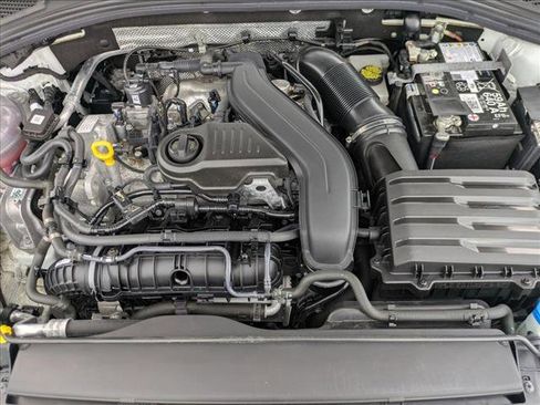 Used 2024 Volkswagen Jetta SE image 16