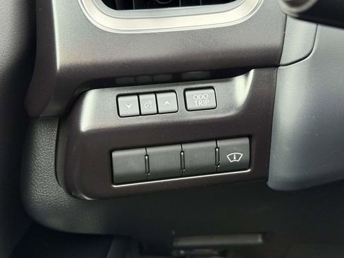 Used 2025 Lexus UX 300h AWD image 21