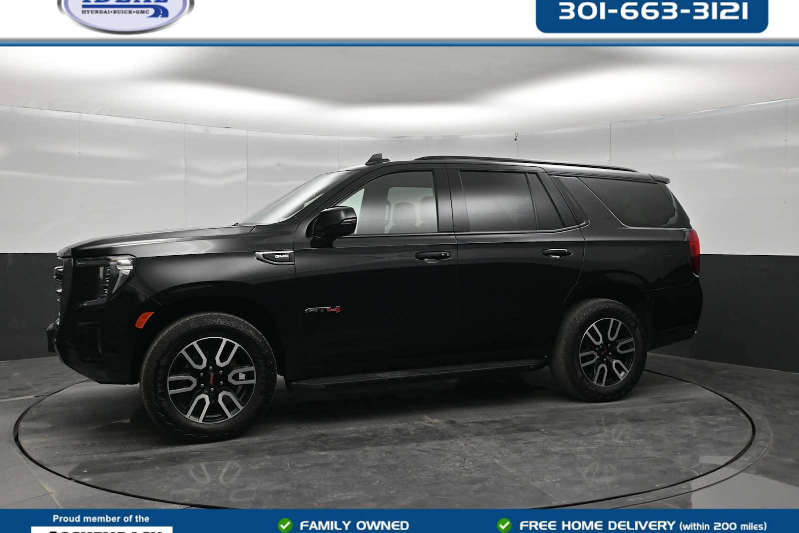 Used 2024 GMC Yukon AT4 AWD/4WD image 1