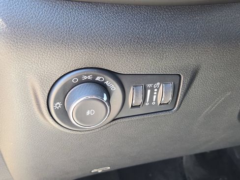 Used 2025 Jeep Compass Limited AWD/4WD image 26