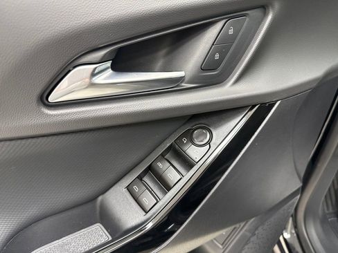 New 2026 Chevrolet Equinox LT w/ Convenience Package II image 18