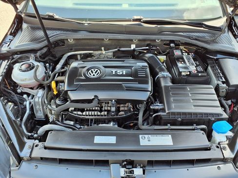 Used 2018 Volkswagen Golf S FWD image 10