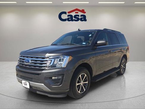 Used 2021 Ford Expedition XLT image 6