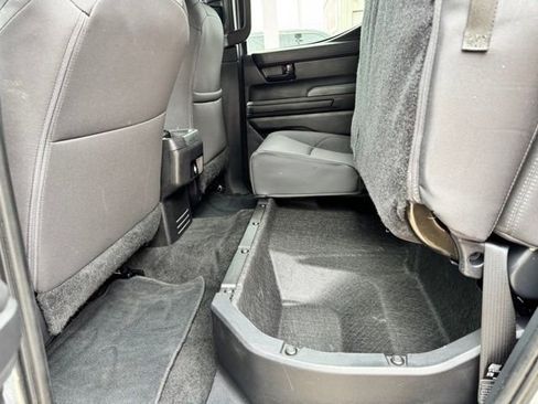 Used 2025 Toyota Tacoma SR5 AWD/4WD image 26