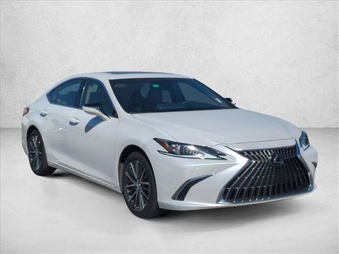 Used 2024 Lexus ES 350 w/ Premium Package image 3