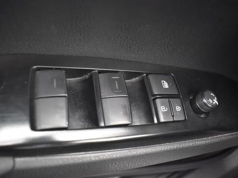 Used 2025 Toyota Camry LE FWD image 20