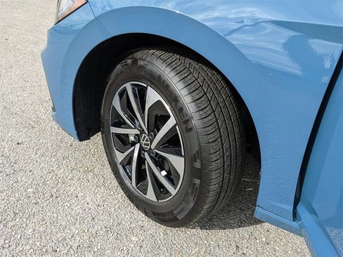 Certified 2025 Volkswagen Jetta S image 33