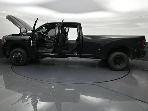 Used 2024 RAM 3500 Big Horn w/ Night Edition AWD/4WD image 33