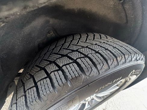 Used 2019 Toyota Highlander XLE image 17