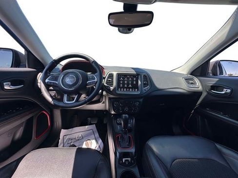 Used 2020 Jeep Compass Trailhawk w/ Cold Weather Group AWD/4WD image 13