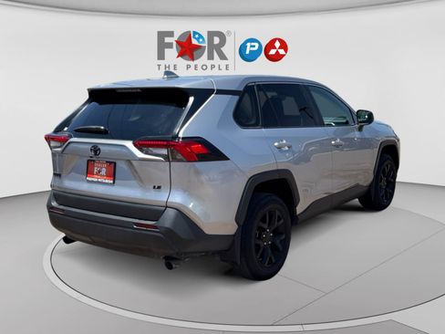 Used 2023 Toyota RAV4 LE FWD image 5