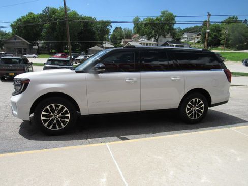 Used 2025 Ford Expedition Max Platinum AWD/4WD image 10