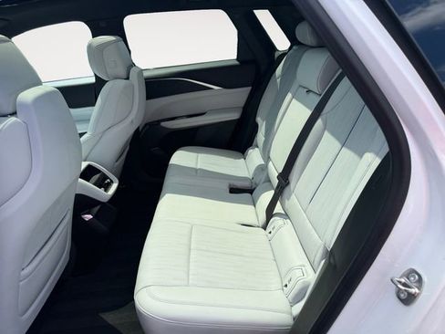 Certified 2024 Cadillac Lyriq Luxury AWD/4WD image 11