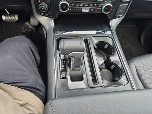 New 2025 Ford F150 Lariat w/ Equipment Group 502A High image 31