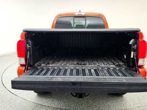 Used 2016 Toyota Tacoma TRD Sport w/ Towing Package AWD/4WD image 21