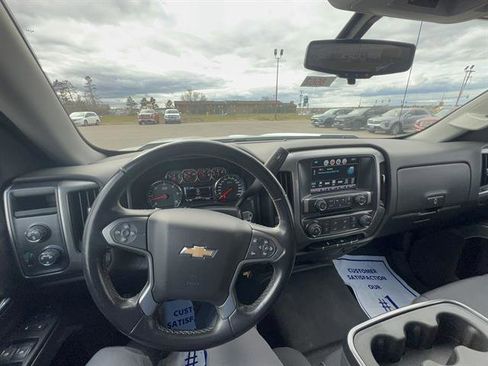 Used 2019 Chevrolet Silverado 1500 LT AWD/4WD image 17