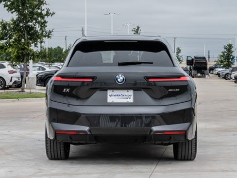 Used 2024 BMW iX xDrive50 w/ Sport Package AWD/4WD image 8