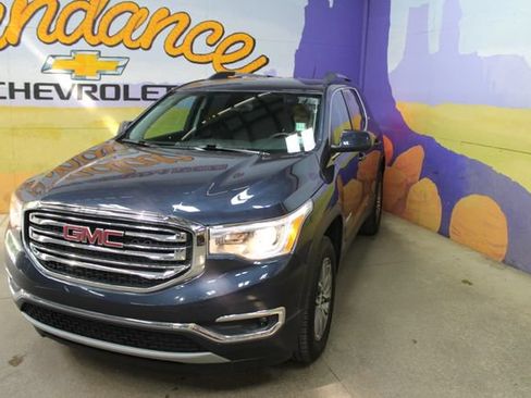 Used 2019 GMC Acadia SLE w/ Driver Alert Package I FWD image 4