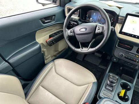 Used 2025 Ford Maverick Lariat AWD/4WD image 18