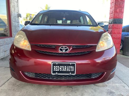 Used 2008 Toyota Sienna LE image 8