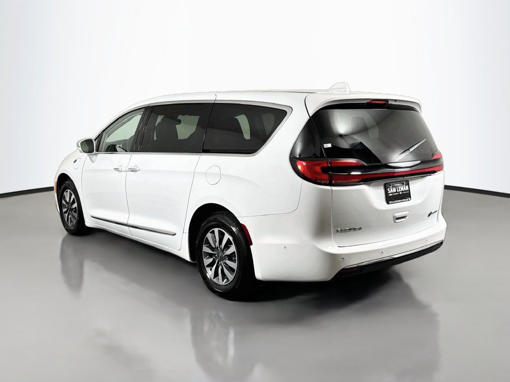 Used 2022 Chrysler Pacifica Limited FWD image 5