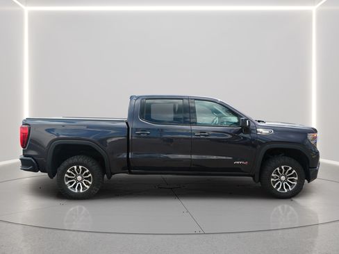 Used 2023 GMC Sierra 1500 AT4 w/ AT4 Premium Package AWD/4WD image 10