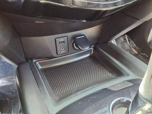 Used 2016 Nissan Rogue SL w/ SL Premium Package AWD/4WD image 10