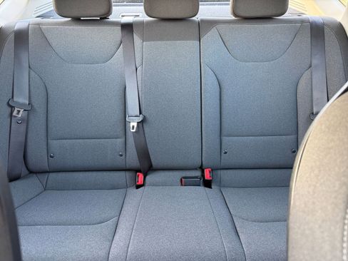 Used 2025 Kia K4 LXS image 39