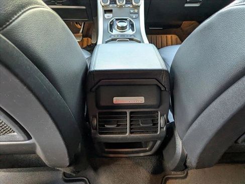 Used 2017 Land Rover Range Rover Evoque SE image 19