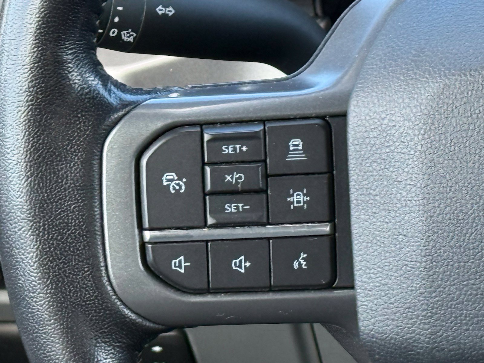 Used 2021 Ford F150 XLT w/ Equipment Group 302A High AWD/4WD image 18