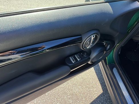 Used 2024 MINI Cooper S image 17