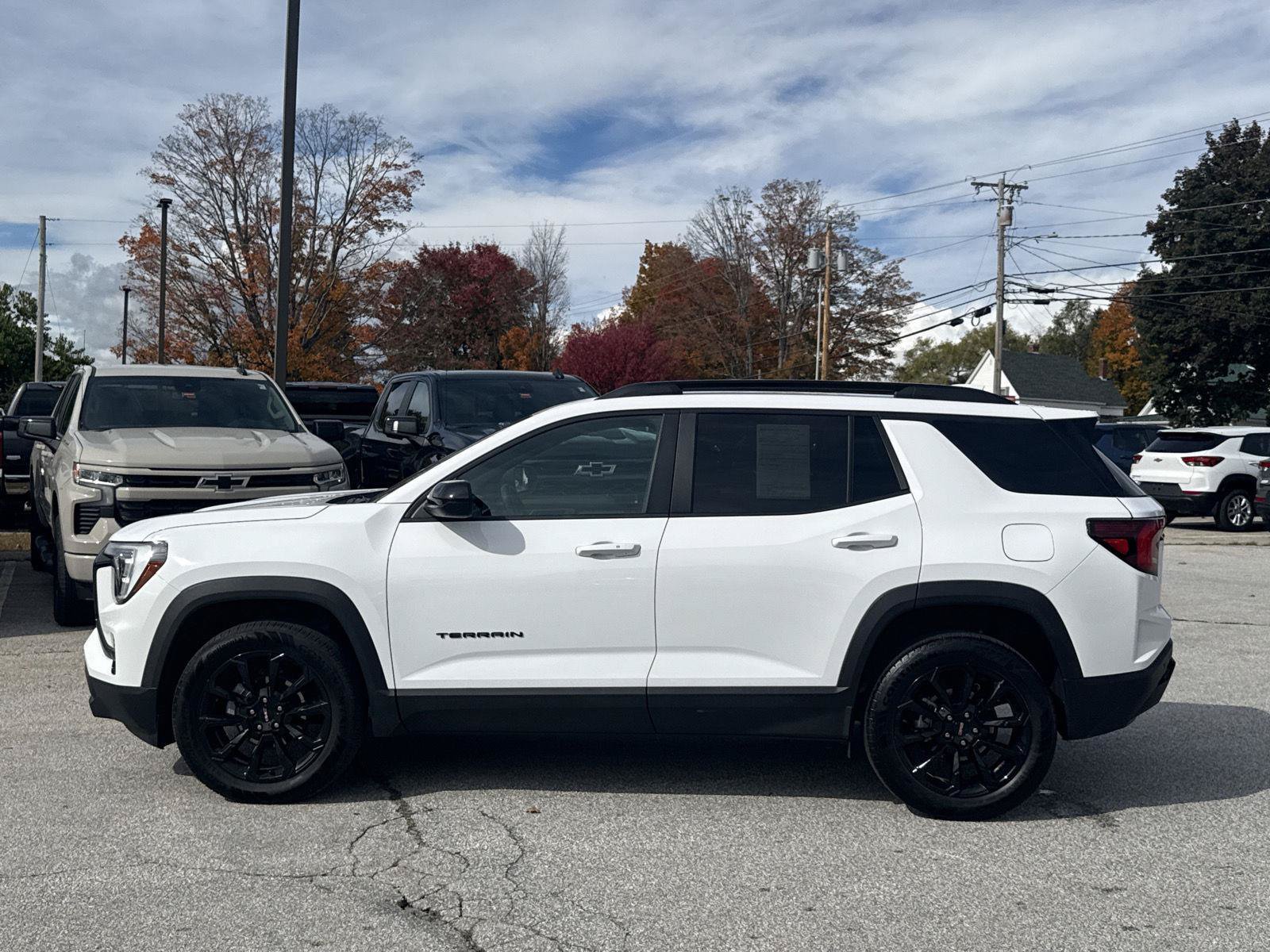 Used 2026 GMC Terrain Elevation w/ Elevation Premium Package AWD/4WD image 4