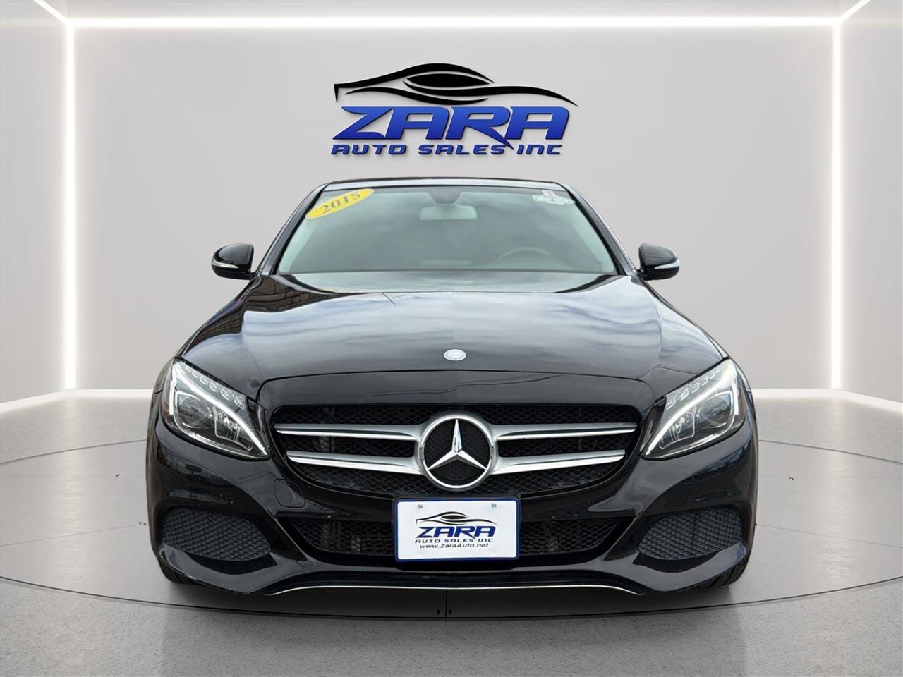 Used 2015 Mercedes-Benz C 300 4MATIC Sedan image 2