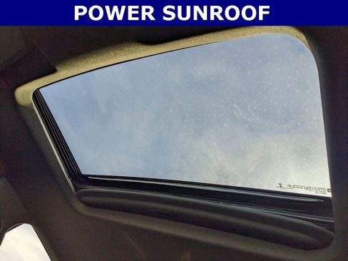 Used 2022 Chevrolet Silverado 2500 High Country w/ Safety Package II image 2