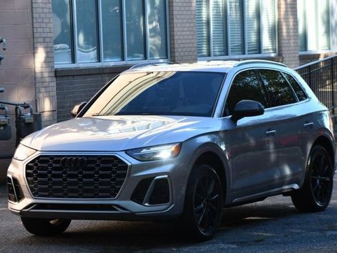 Used 2021 Audi SQ5 Premium Plus w/ Premium Plus Package image 3