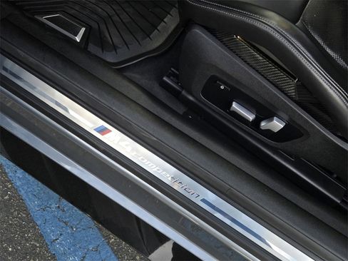 Used 2022 BMW M4 xDrive Competition image 21