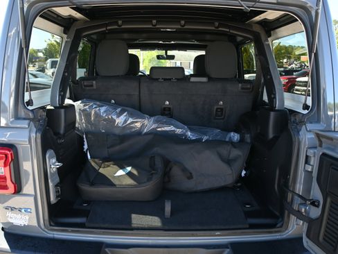 Used 2023 Jeep Wrangler Unlimited Rubicon 4xe w/ Cold Weather Group image 14