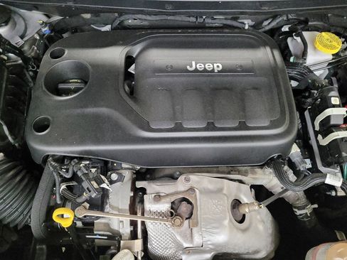 Used 2020 Jeep Cherokee Limited AWD/4WD image 30