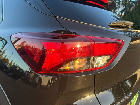 Used 2025 Chevrolet TrailBlazer LT image 35