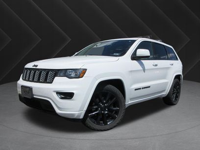 Used 2017 Jeep Grand Cherokee Altitude