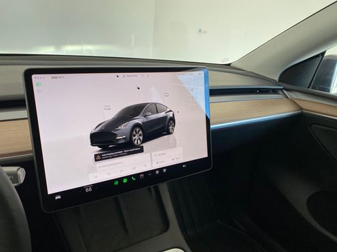 Used 2023 Tesla Model Y Long Range image 22