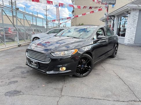 Used 2014 Ford Fusion Titanium image 1